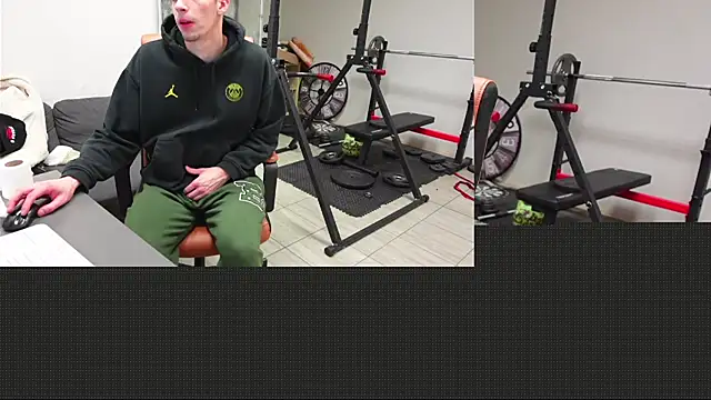 Snapshot of Ryan_Dozer chatting on 01-10-26, 06:59 Ryan Dozer online show from 01-10-26, 06:59