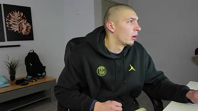 Snapshot of Ryan_Dozer chatting on 02-08-26, 07:23 Ryan Dozer online show from 02-08-26, 07:23