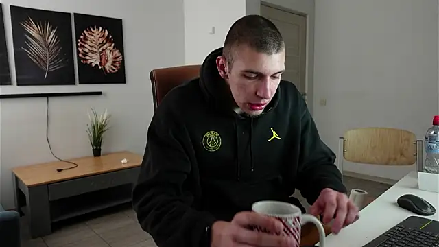 Snapshot of Ryan_Dozer chatting on 03-15-26, 07:58 Ryan Dozer online show from 03-15-26, 07:58