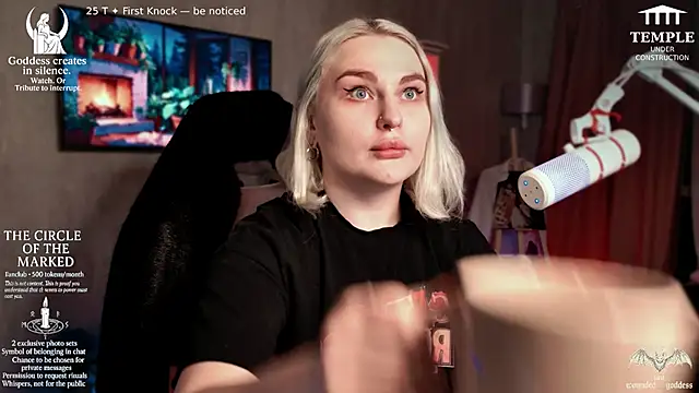 Wounded Goddess  online show from 11-13-25, 08:30