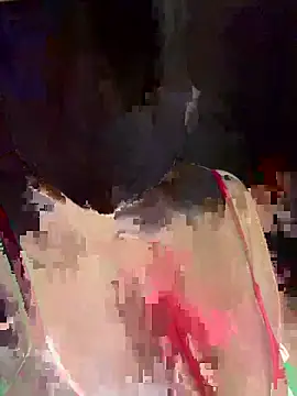 Snapshot of RooVaaN-Xx chatting on 11-01-25, 05:26 RooVaaN-Xx online show from 11-01-25, 05:26