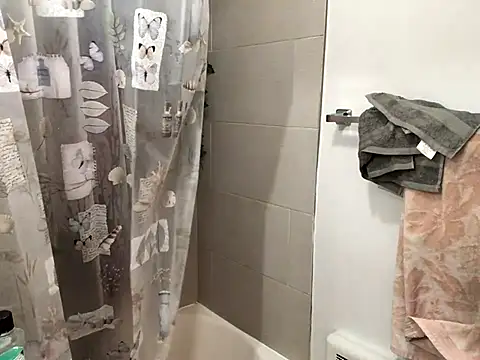 littyleesh1 online show from 11-06-25, 08:59