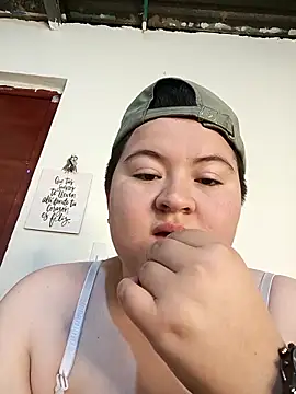 Noha Whiitee online show from 11-28-25, 02:47