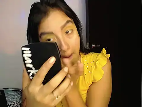 charlottekiss99 online show from 05-11-26, 01:39