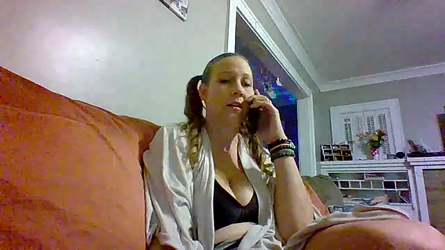 chickandherdick online show from 10-26-25, 05:02