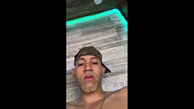 B Wild online show from 05-10-26, 10:48