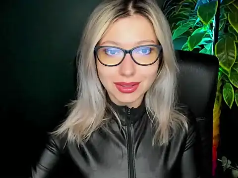 loveHeidi online show from 09-15-25, 04:23