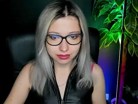 loveHeidi online show from 09-16-25, 04:46