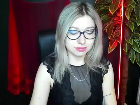 loveHeidi online show from 03-12-26, 05:24