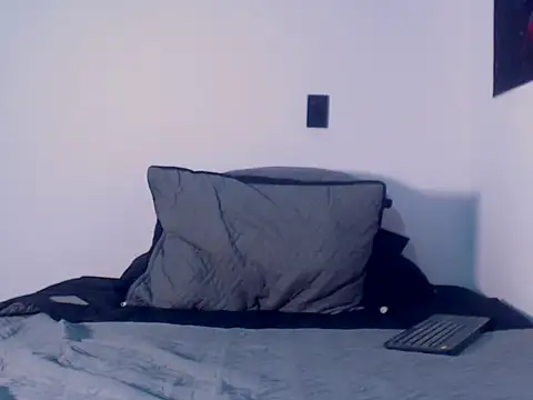 MASTER PIG FARMER online show from 09-19-25, 08:20