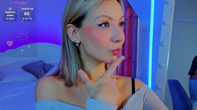 LumMina online show from 04-23-26, 02:46