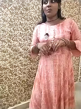 Snapshot of Rashmi_Pathak chatting on 09-09-25, 06:29 Rashmi Pathak online show from 09-09-25, 06:29