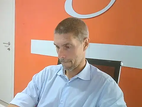 Snapshot of max79ve31 chatting on 09-11-25, 09:20 max79ve31 online show from 09-11-25, 09:20