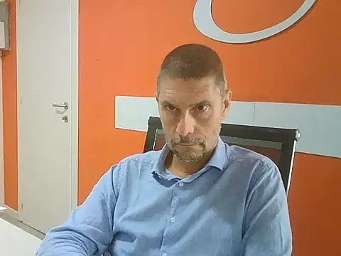 Snapshot of max79ve31 chatting on 09-25-25, 12:09 max79ve31 online show from 09-25-25, 12:09