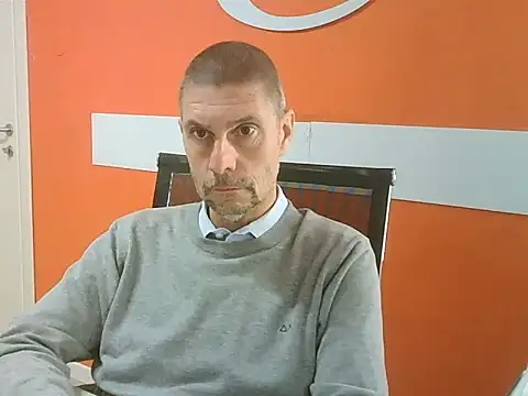 Snapshot of max79ve31 chatting on 10-07-25, 11:29 max79ve31 online show from 10-07-25, 11:29