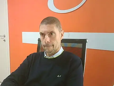 Snapshot of max79ve31 chatting on 10-23-25, 11:53 max79ve31 online show from 10-23-25, 11:53