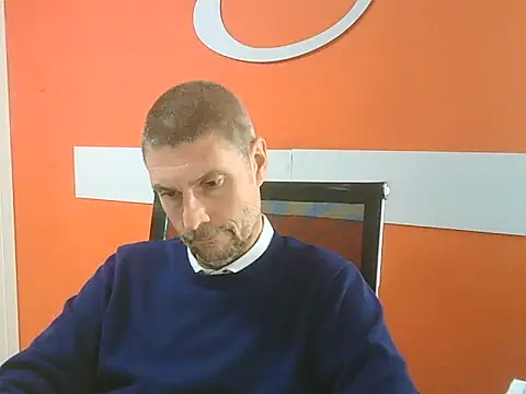 Snapshot of max79ve31 chatting on 10-28-25, 01:14 max79ve31 online show from 10-28-25, 01:14