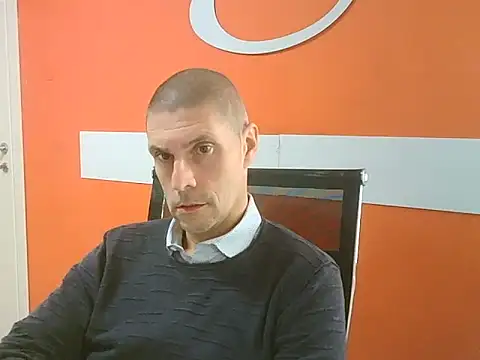 Snapshot of max79ve31 chatting on 11-05-25, 01:11 max79ve31 online show from 11-05-25, 01:11