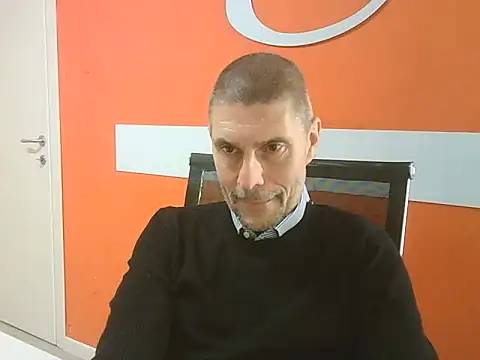 Snapshot of max79ve31 chatting on 12-04-25, 02:04 max79ve31 online show from 12-04-25, 02:04