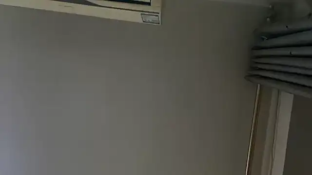 Snapshot of Fengbaby-555 chatting on 11-24-25, 05:45 Fengbaby-555 online show from 11-24-25, 05:45