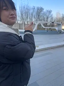 Snapshot of Fengbaby-555 chatting on 11-29-25, 05:21 Fengbaby-555 online show from 11-29-25, 05:21