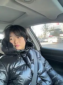 Fengbaby-555 online show from 12-17-25, 05:02