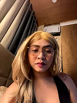 Snapshot of yourdevilsweettsx chatting on 11-06-25, 11:55 yourdevilsweettsx online show from 11-06-25, 11:55