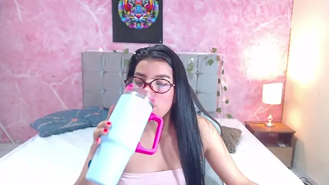 WHANDA CARVAJAL online show from 09-25-25, 01:59