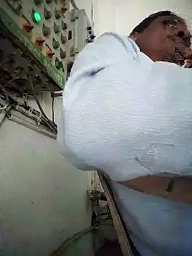 Snapshot of 8133vaibhavh chatting on 10-14-25, 09:32 8133vaibhavh online show from 10-14-25, 09:32