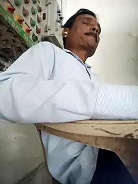 Snapshot of 8133vaibhavh chatting on 10-19-25, 05:08 8133vaibhavh online show from 10-19-25, 05:08