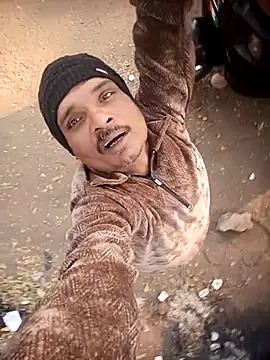 Snapshot of 8133vaibhavh chatting on 12-01-25, 03:11 8133vaibhavh online show from 12-01-25, 03:11