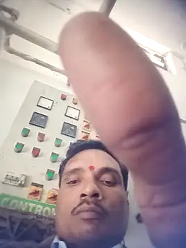 Snapshot of 8133vaibhavh chatting on 12-05-25, 05:49 8133vaibhavh online show from 12-05-25, 05:49