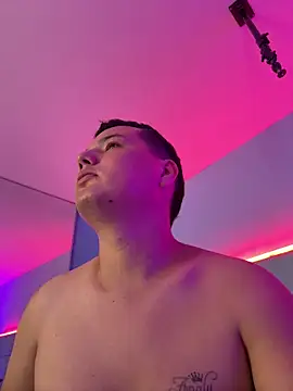 Snapshot of adventure_of_young_2 chatting on 10-12-25, 01:21 adventure of young 2 online show from 10-12-25, 01:21