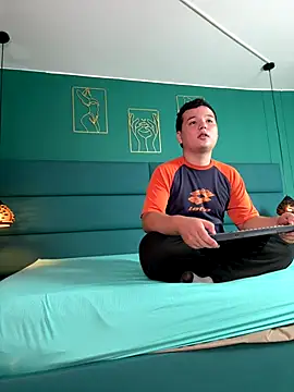 Snapshot of adventure_of_young_2 chatting on 10-29-25, 12:51 adventure of young 2 online show from 10-29-25, 12:51