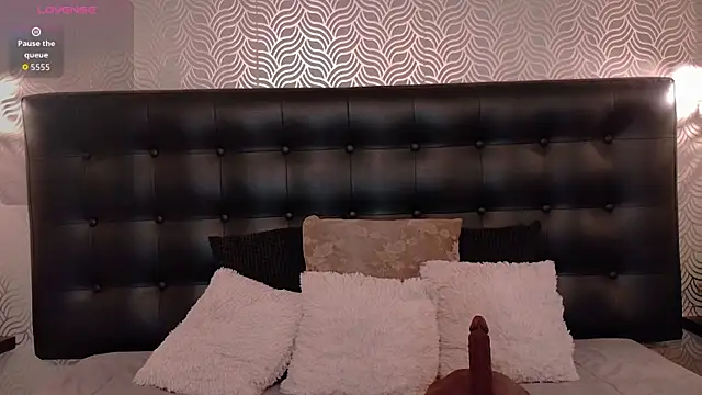 NaiaraMasson  online show from 04-28-26, 12:10