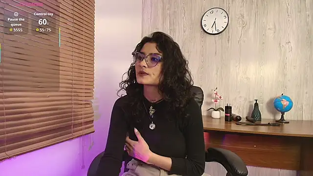 LilyRouset online show from 09-10-25, 12:27