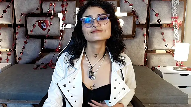 LilyRouset online show from 09-15-25, 12:49