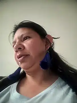 kinky momm online show from 10-31-25, 01:34