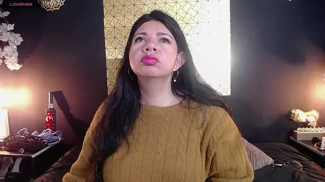 kinky momm online show from 12-05-25, 01:20