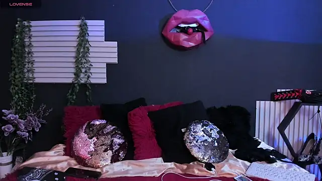 kinky momm online show from 07-06-26, 02:36