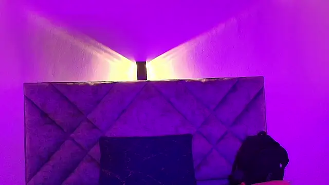 Shantey Laurent online show from 09-19-25, 01:45