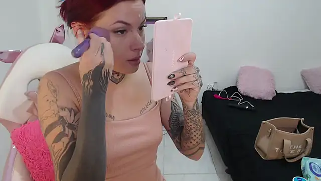 Maddy Vicius19 online show from 10-04-25, 08:29