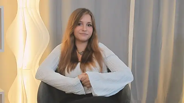 Snapshot of LoveSeekins chatting on 09-09-25, 04:39 LoveSeekins online show from 09-09-25, 04:39