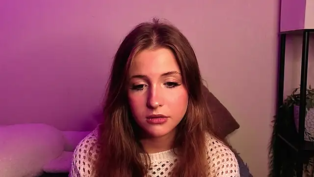 Snapshot of LoveSeekins chatting on 10-19-25, 07:25 LoveSeekins online show from 10-19-25, 07:25