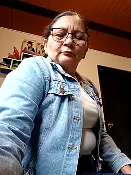 Snapshot of marfil_milf chatting on 09-08-25, 07:24 marfil milf online show from 09-08-25, 07:24