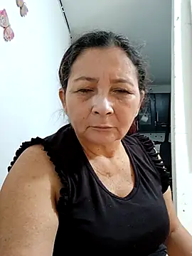 Snapshot of marfil_milf chatting on 10-21-25, 03:02 marfil milf online show from 10-21-25, 03:02