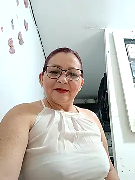 Snapshot of marfil_milf chatting on 11-12-25, 02:28 marfil milf online show from 11-12-25, 02:28