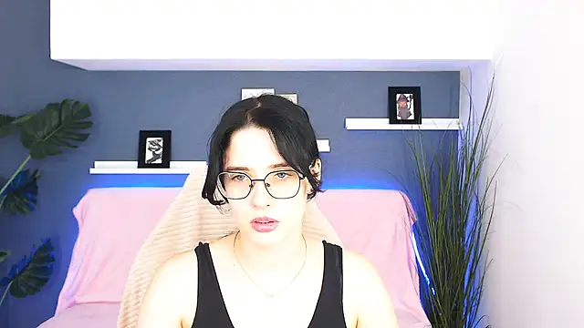 Charming Mysteriousss online show from 10-13-25, 12:38