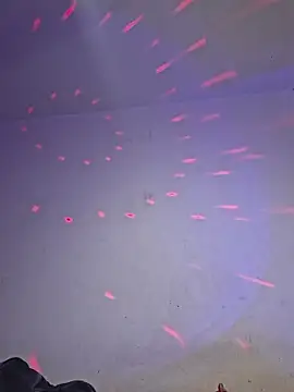 carolinerue online show from 04-18-26, 11:27