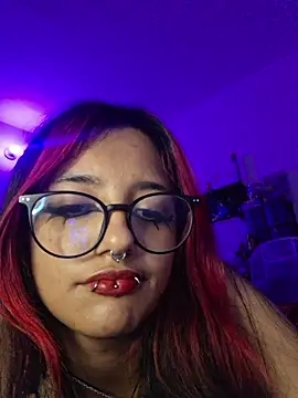 carolinerue online show from 04-27-26, 11:52